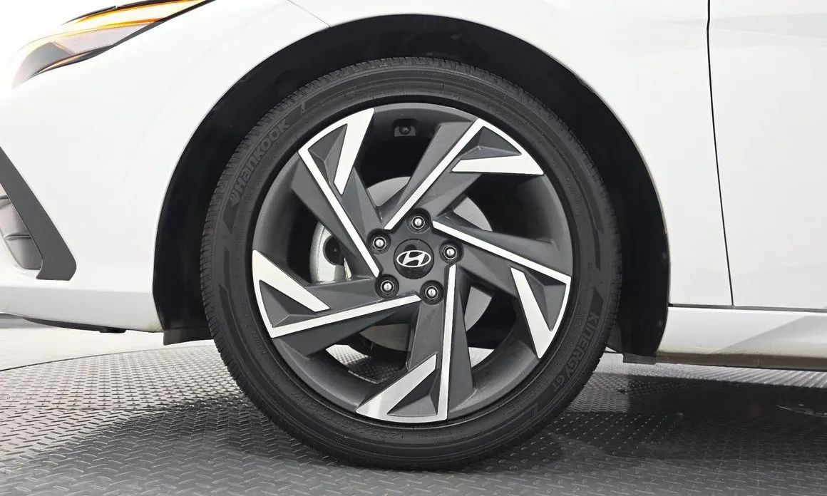 Hyundai AVANTE — фото 9
