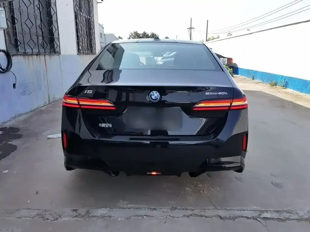 BMW i5 — фото 6