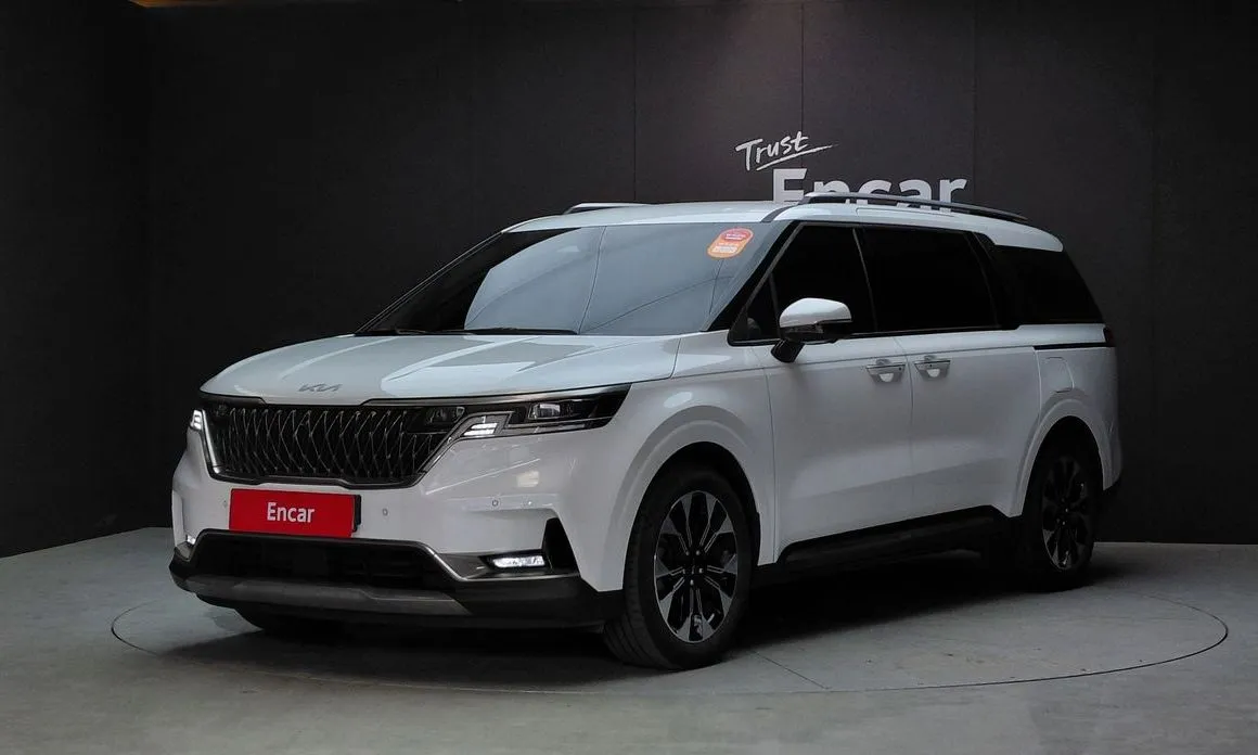 Kia Carnival — фото 1
