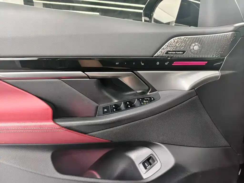 BMW 5 Series — фото 10
