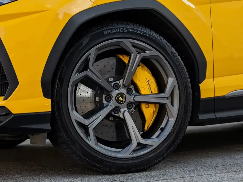 Lamborghini Urus — фото 5