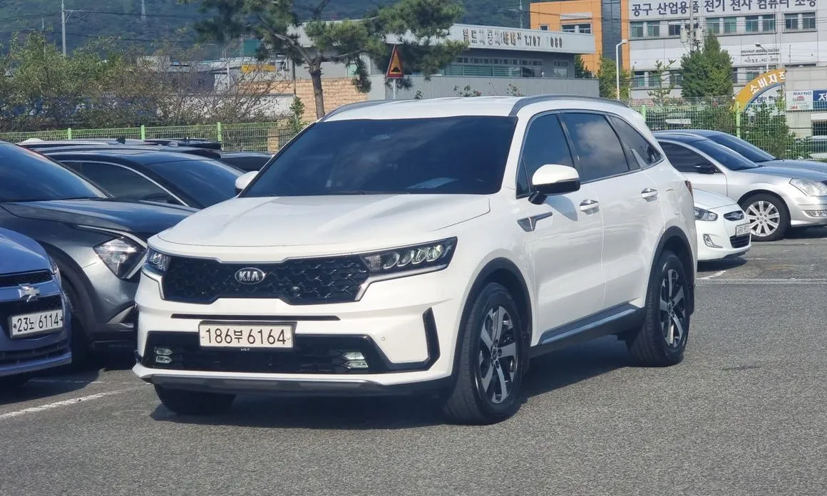 Kia Sorento — фото 1