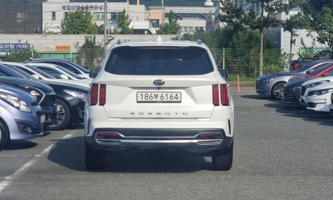 Kia Sorento — фото 10