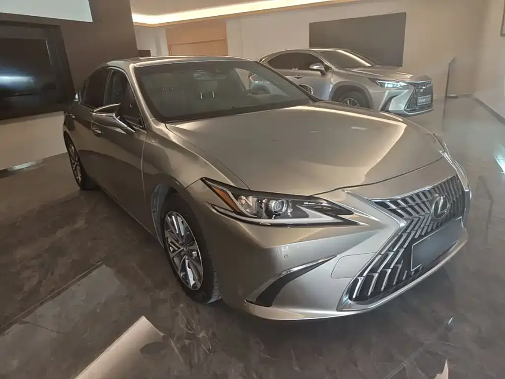 Lexus ES — фото 6