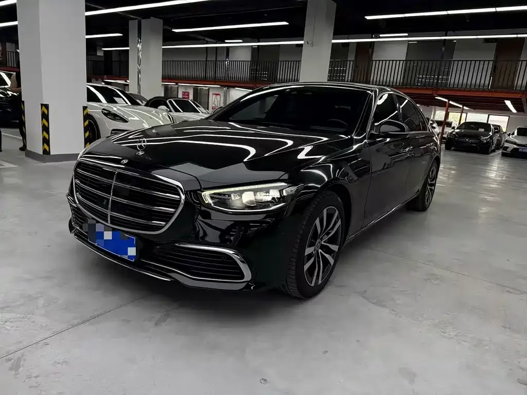 Mercedes-Benz S-Class — фото 1