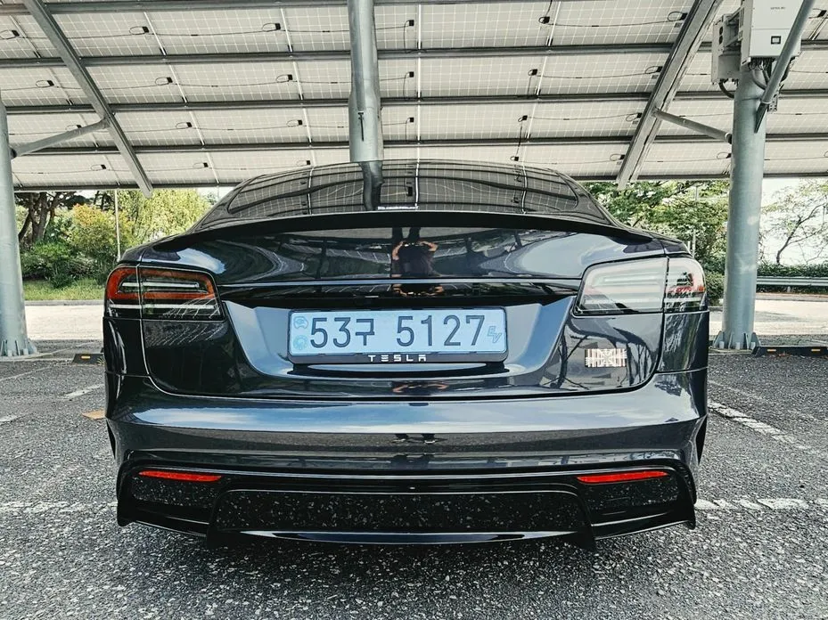 Tesla Model S — фото 8