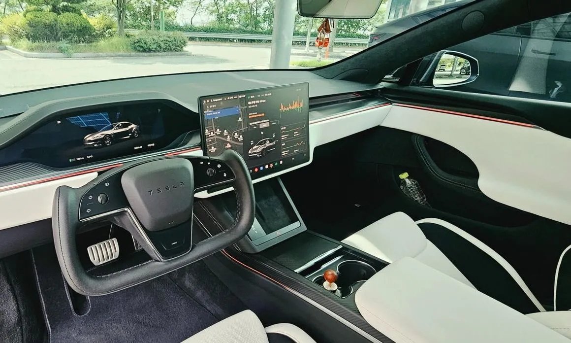 Tesla Model S — фото 7