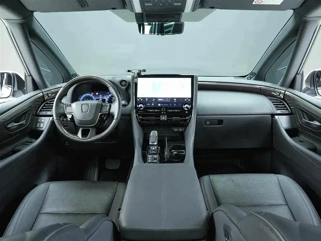 Toyota Vellfire — фото 6