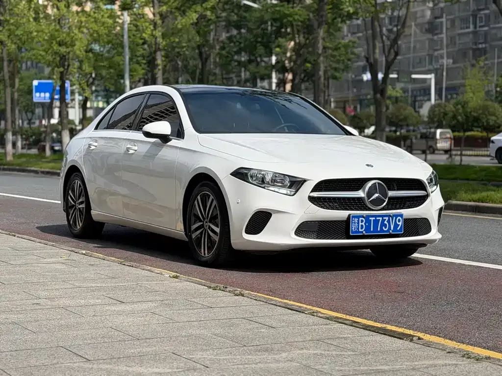 Mercedes-Benz A-Class — фото 7