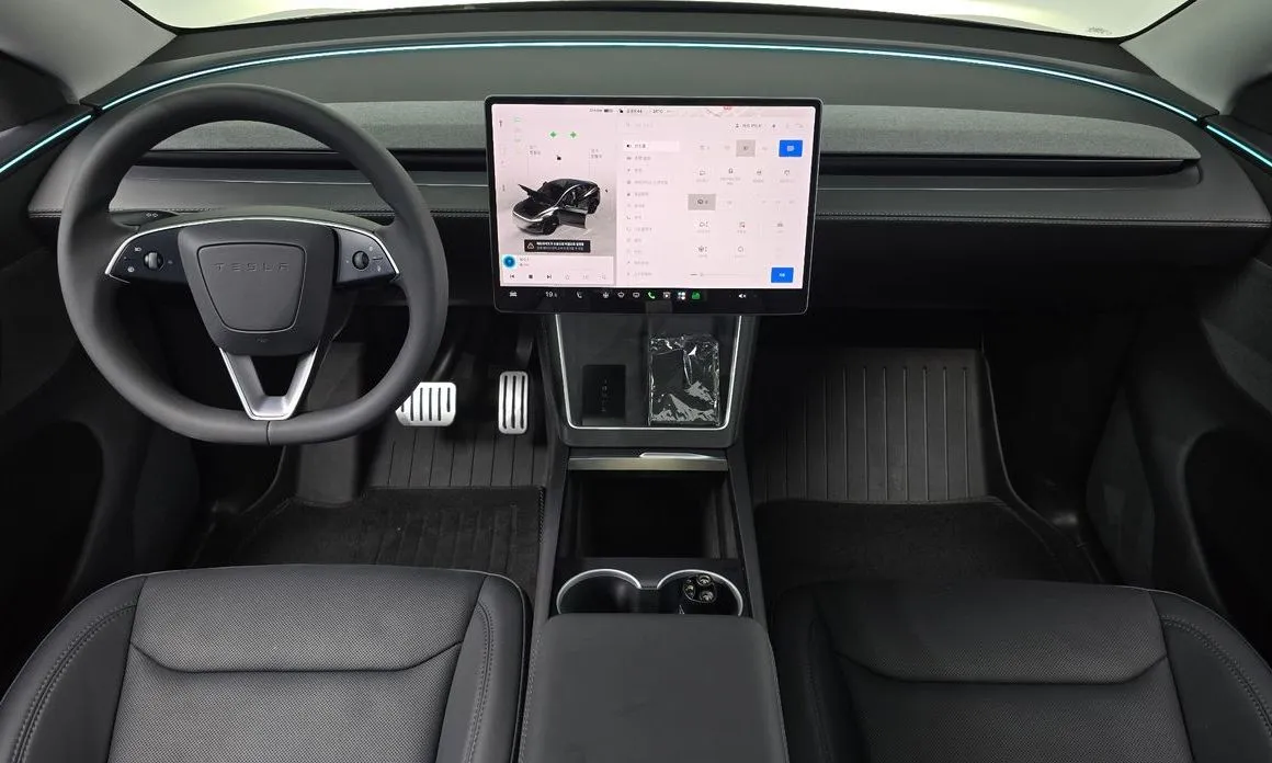 Tesla Model Y — фото 9