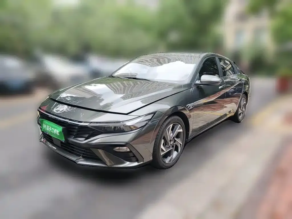 Hyundai Elantra — фото 3
