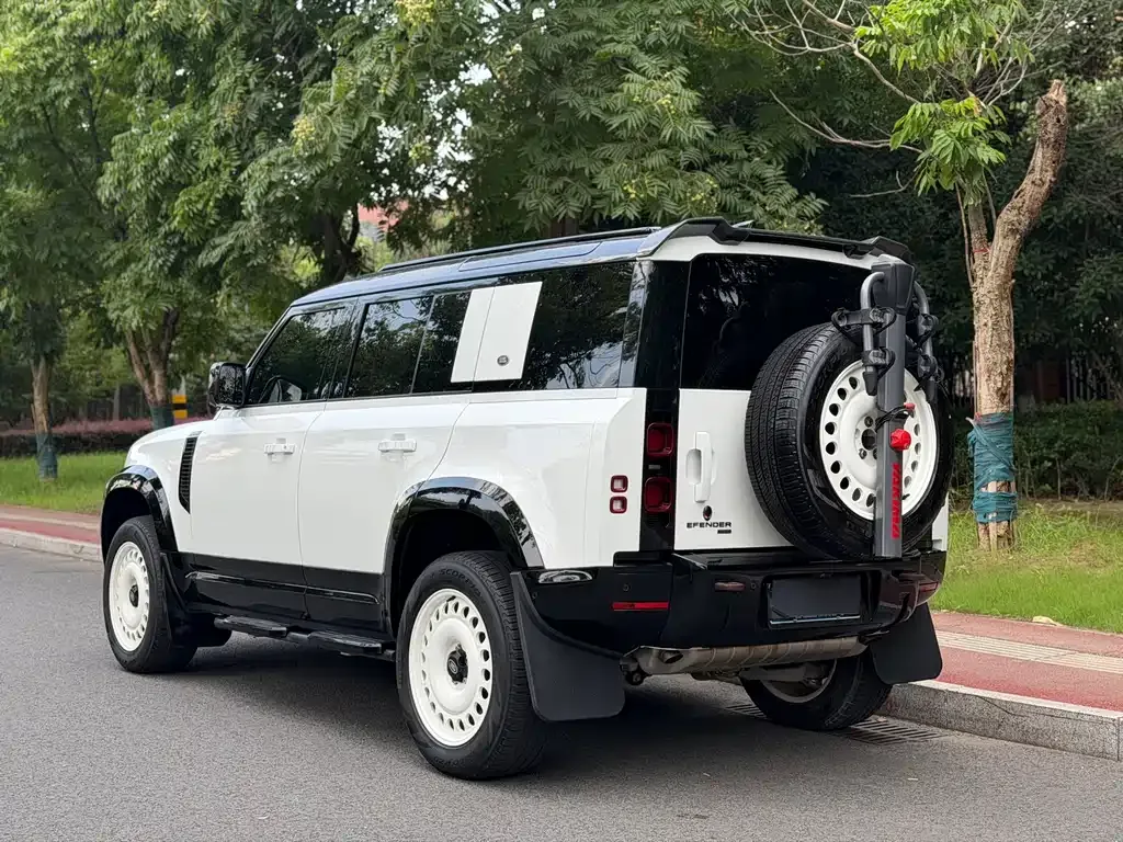Land Rover Defender — фото 10