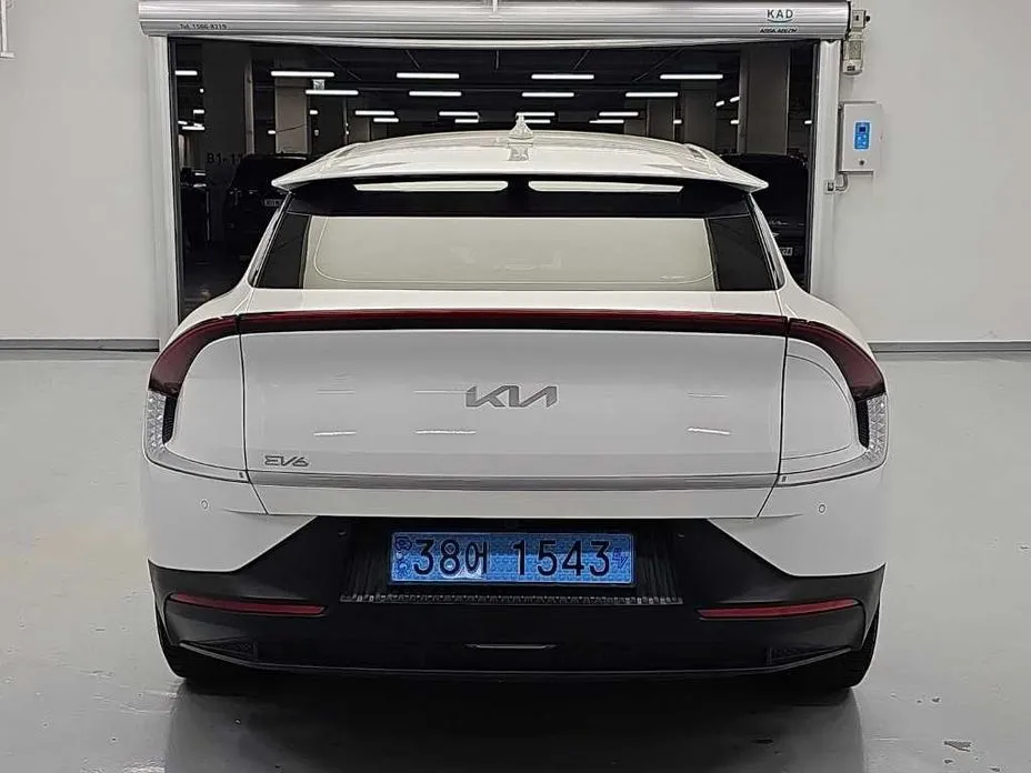 Kia EV6 — фото 9