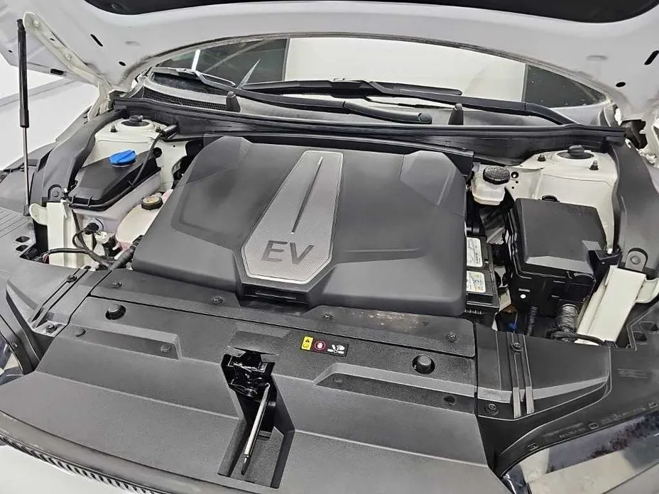 Kia EV6 — фото 10
