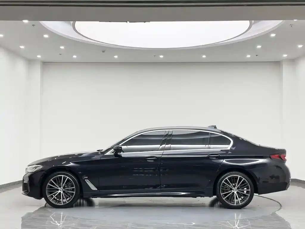 BMW 5 Series — фото 3