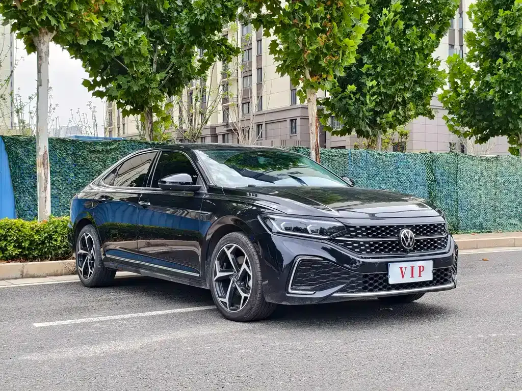 Volkswagen Passat — фото 5