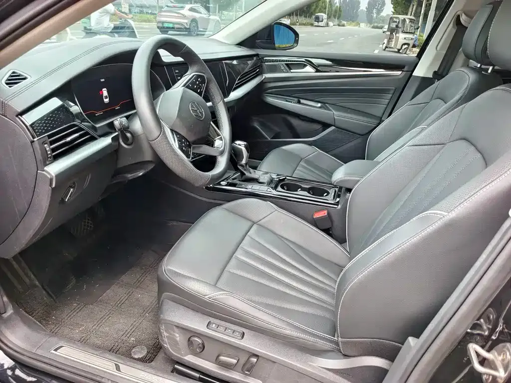 Volkswagen Passat — фото 7