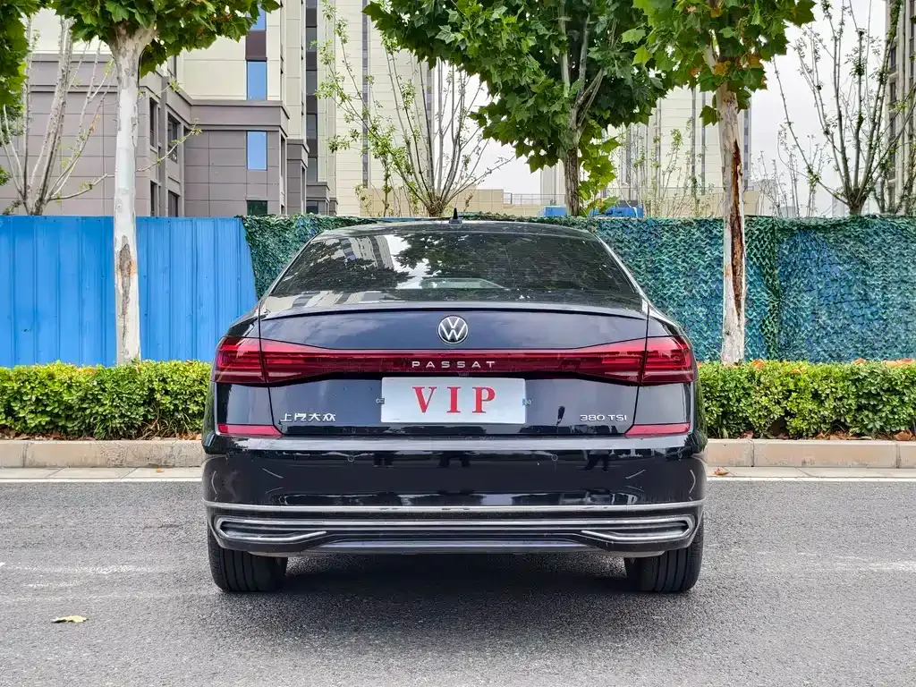 Volkswagen Passat — фото 2