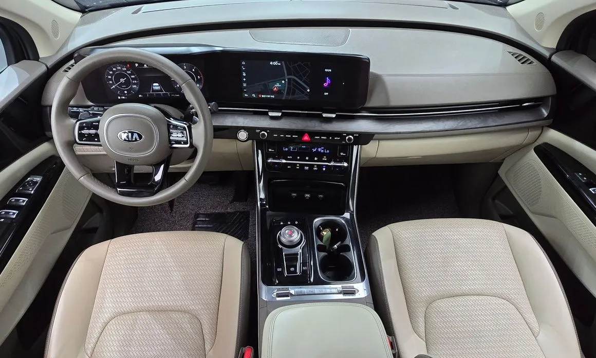 Kia Carnival — фото 10