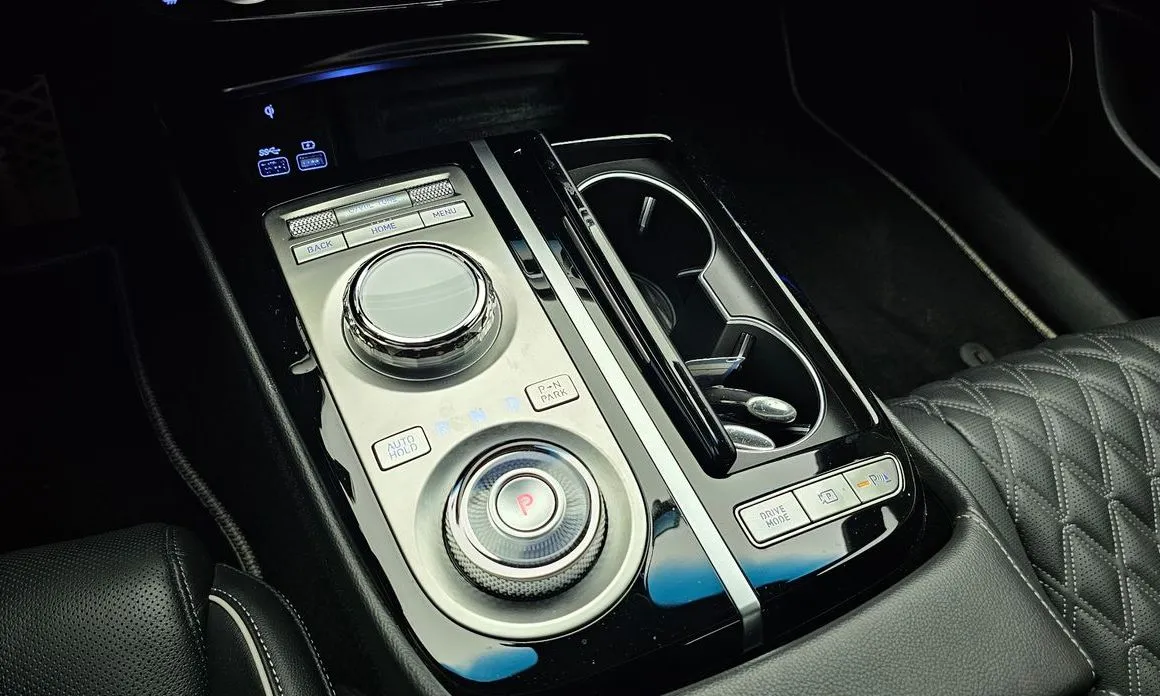 Genesis G80 — фото 10