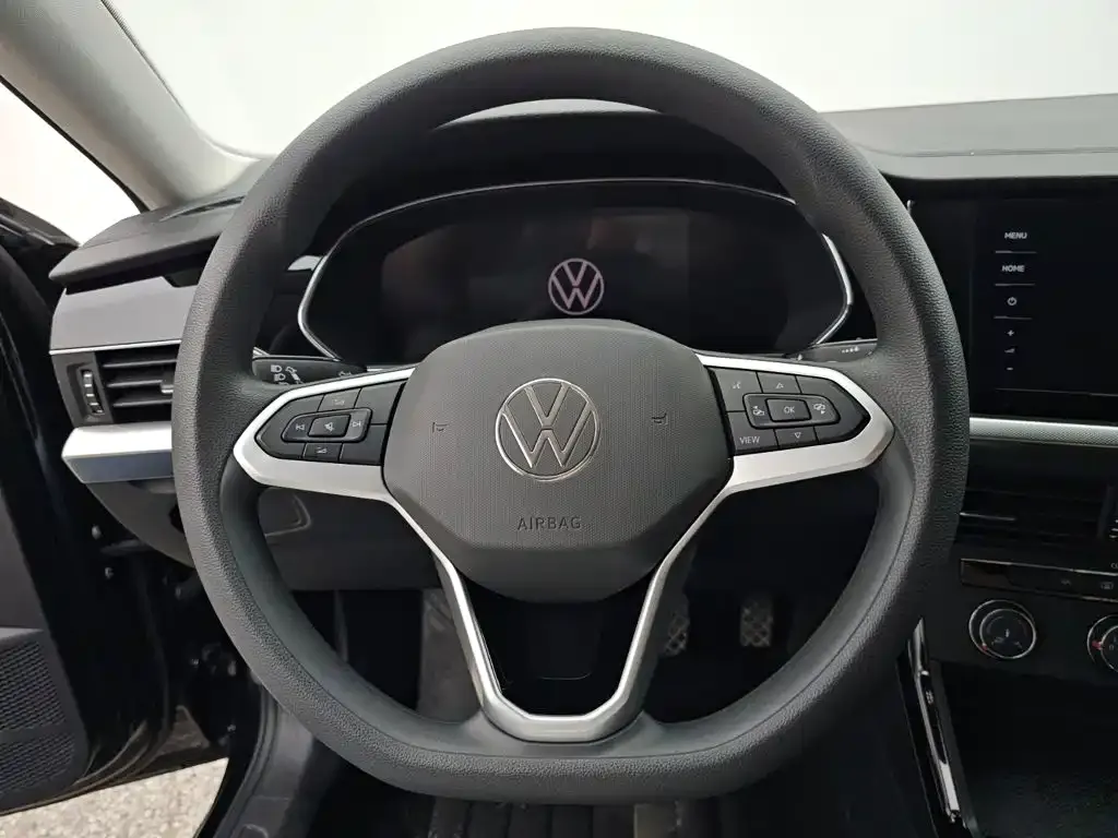 Volkswagen Passat — фото 10