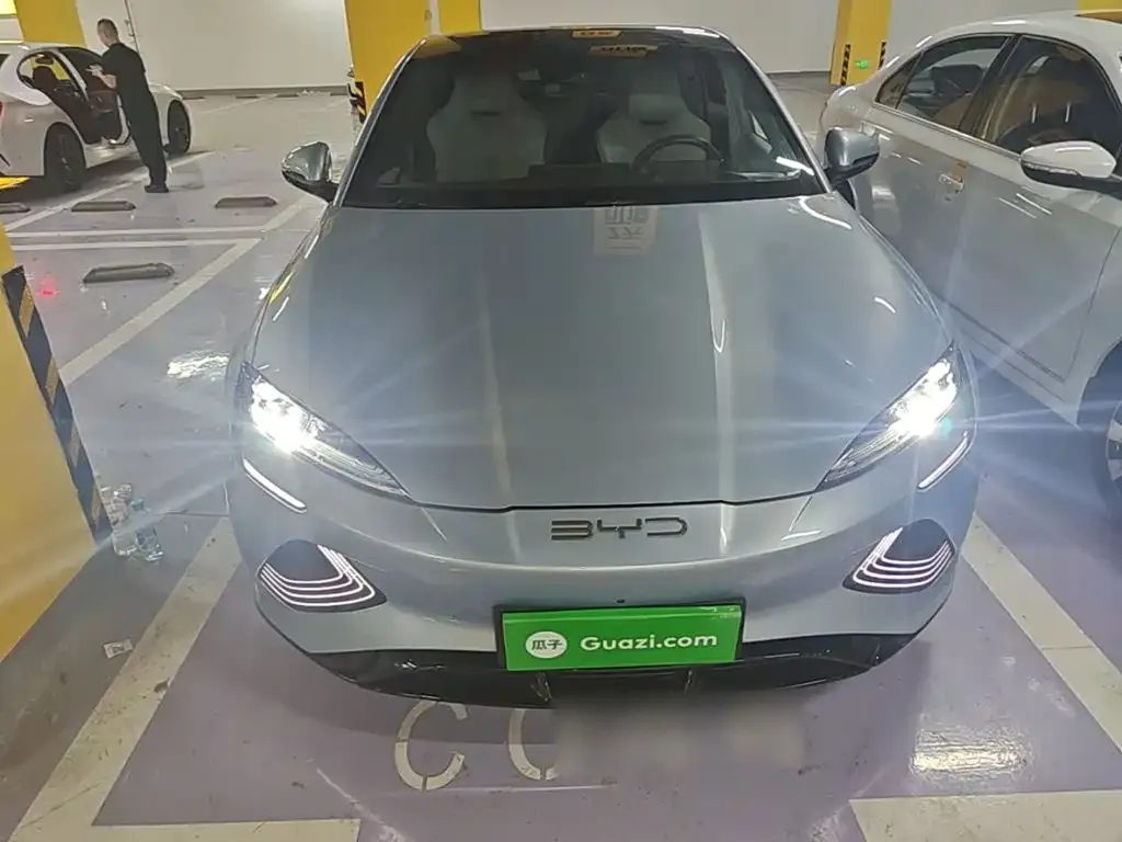 BYD Seal — фото 4