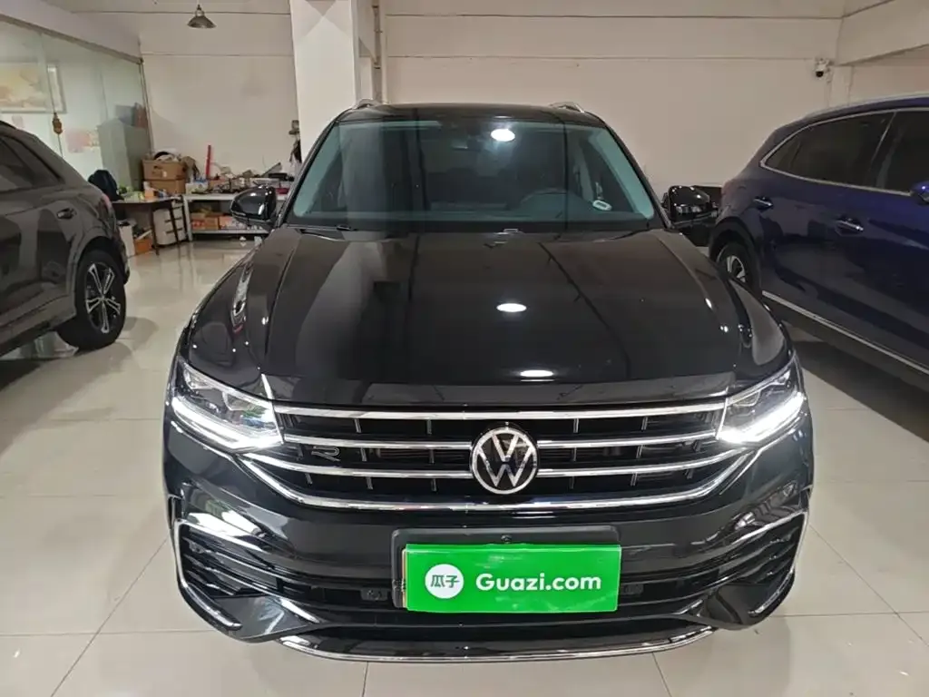 Volkswagen Tiguan L — фото 6