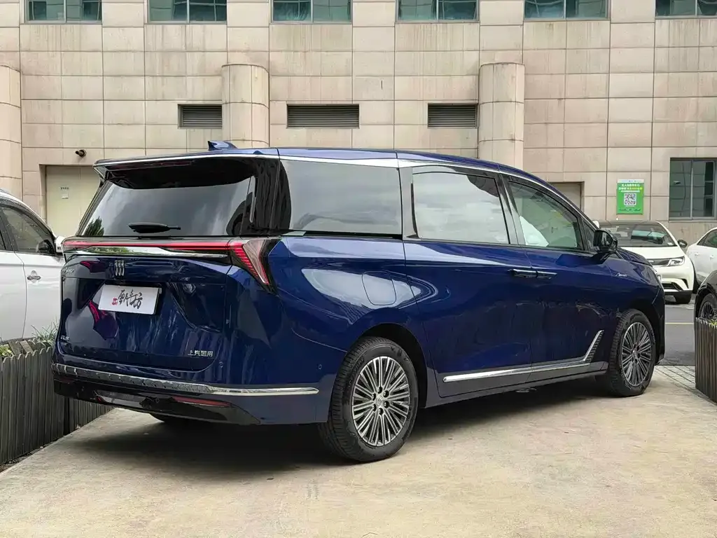 Buick GL8 Hybrid — фото 8