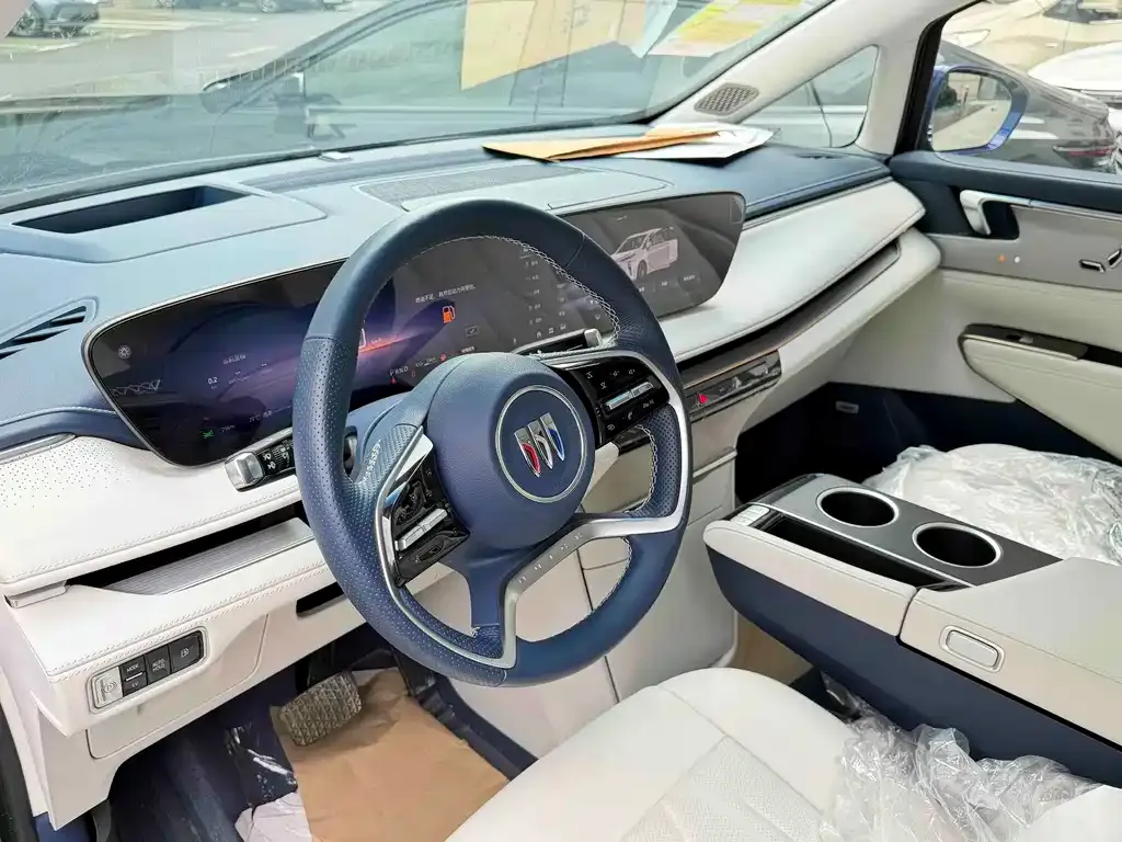 Buick GL8 Hybrid — фото 6
