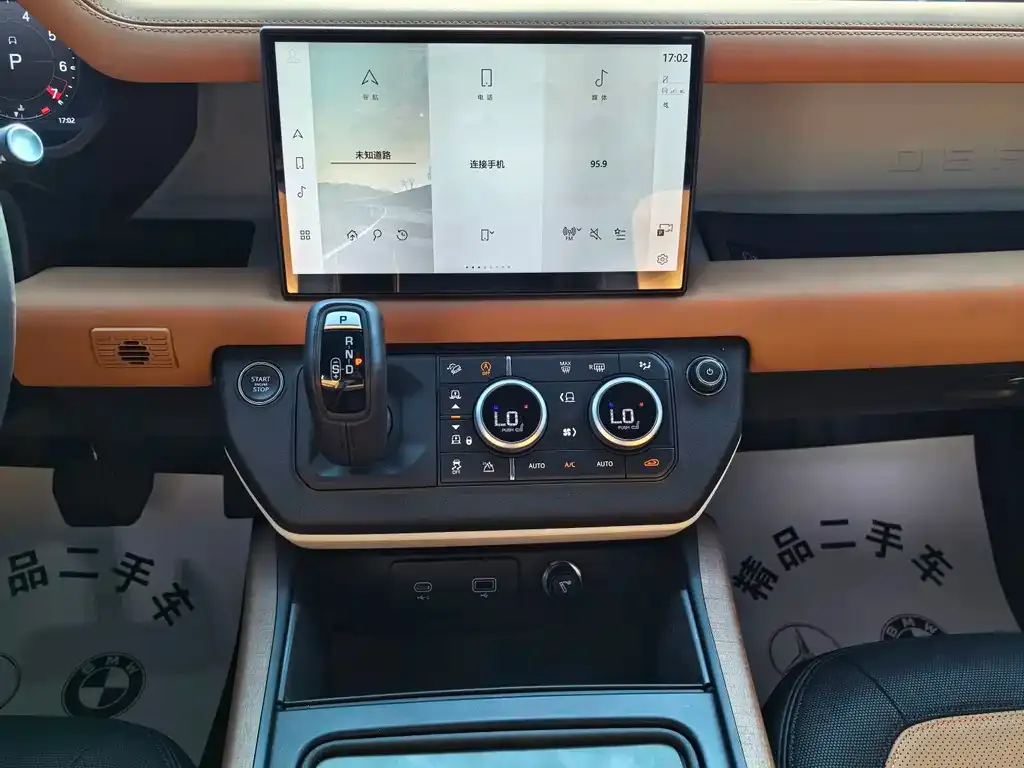 Land Rover Defender — фото 9