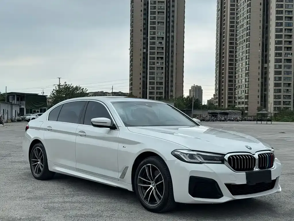 BMW 5 Series — фото 3