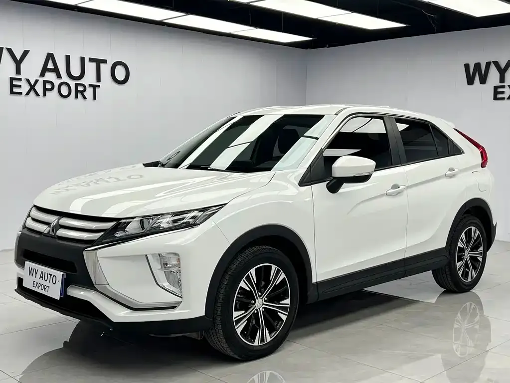 Mitsubishi Eclipse Cross — фото 1