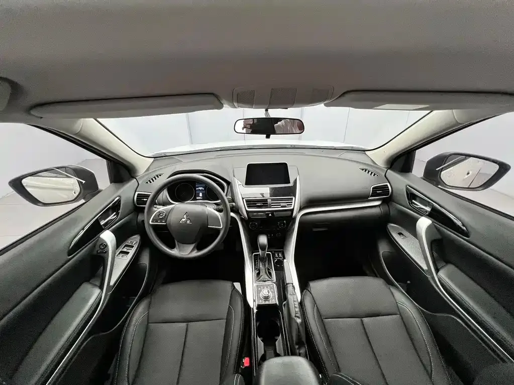 Mitsubishi Eclipse Cross — фото 4