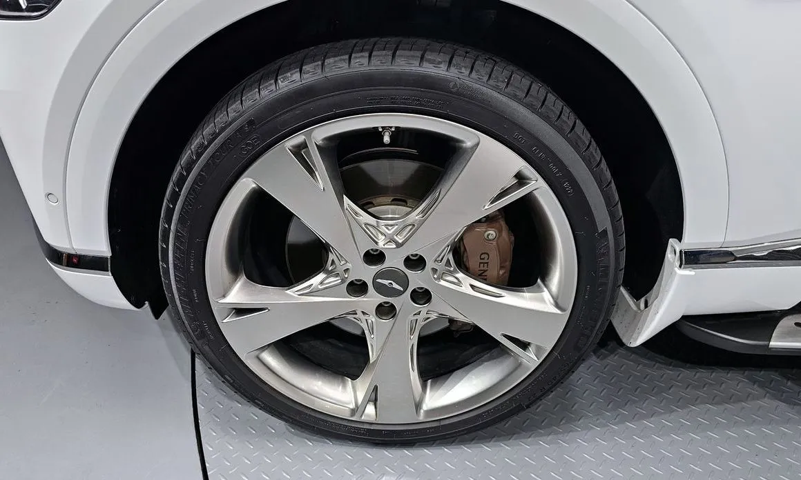 Genesis GV80 — фото 10