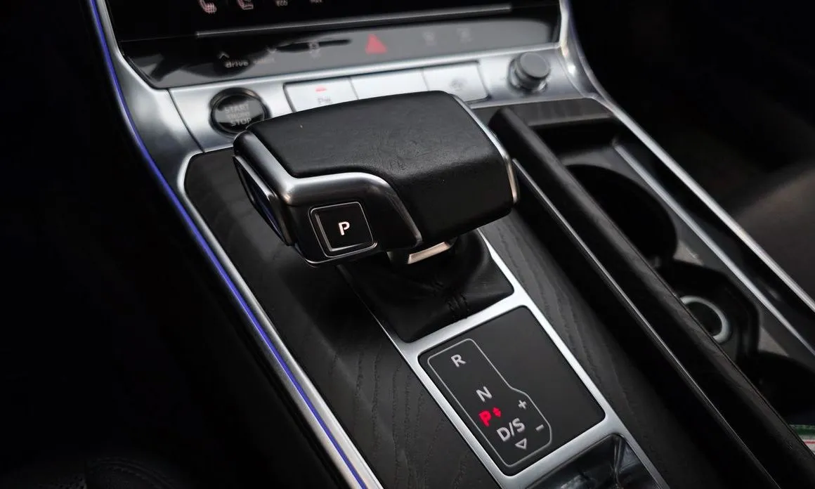 Audi A6 — фото 10