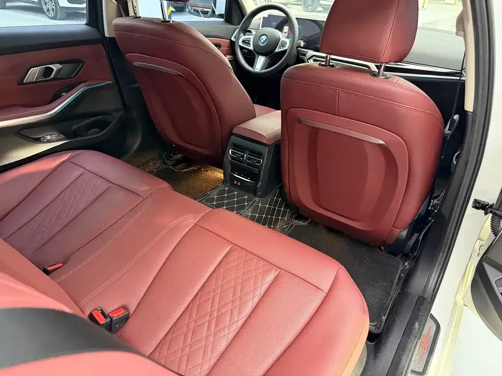 BMW i3 — фото 10