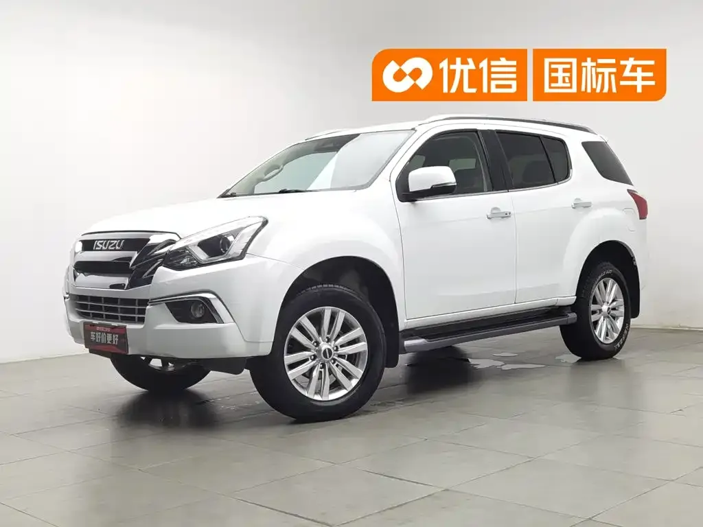 Isuzu MU-X — фото 1