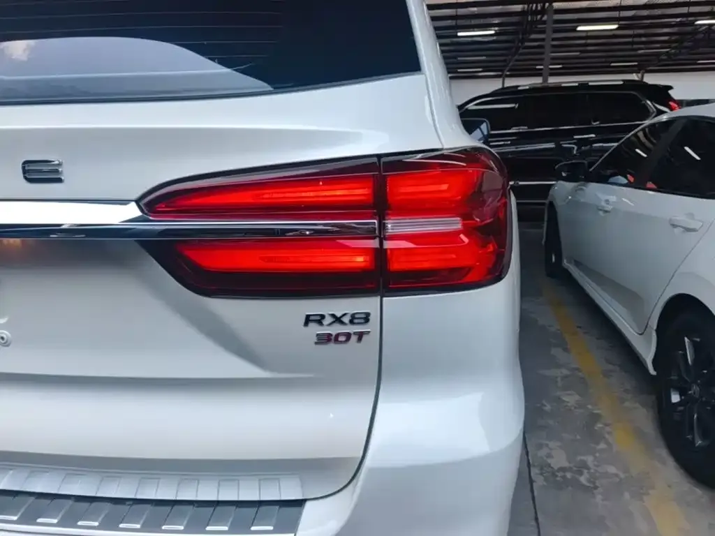 Roewe RX8 — фото 2