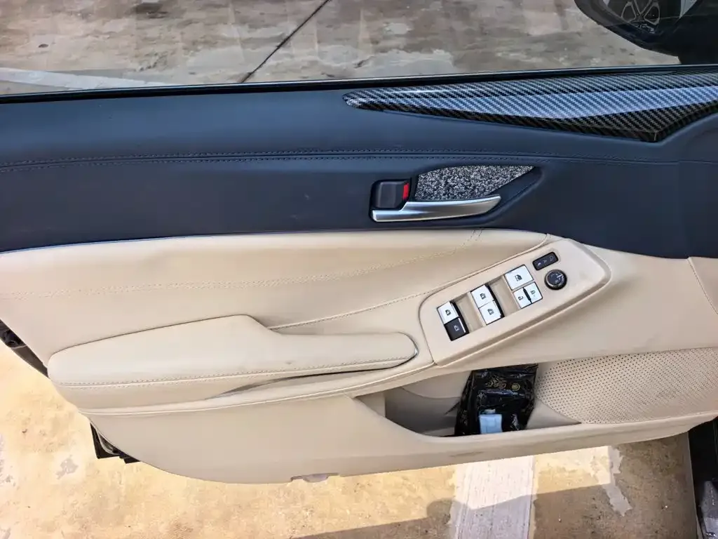 Toyota Avalon — фото 3