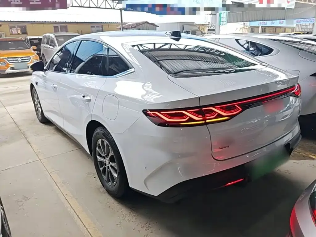 BYD Qin L — фото 4