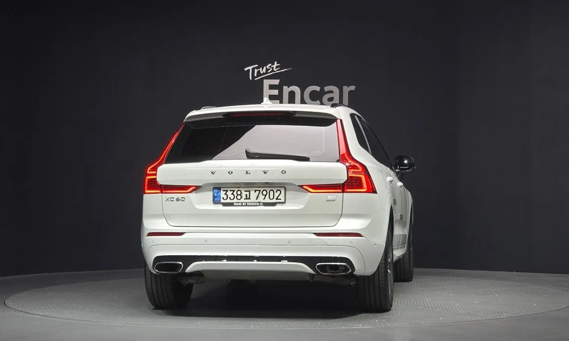 Volvo XC60 — фото 2