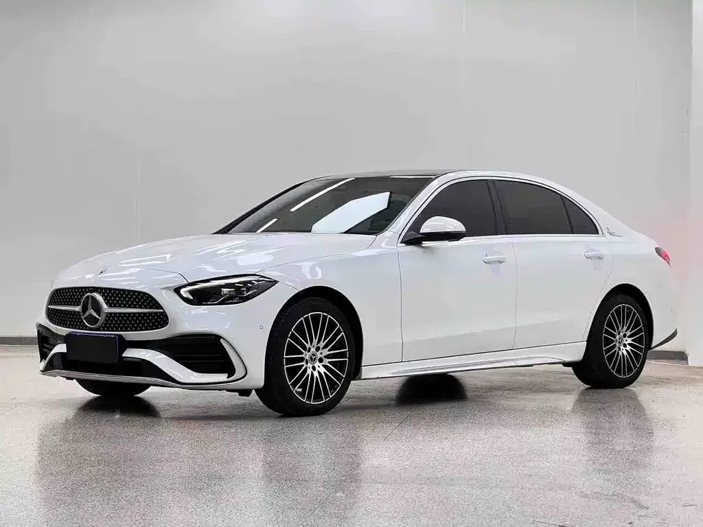 Mercedes-Benz C-Class — фото 1