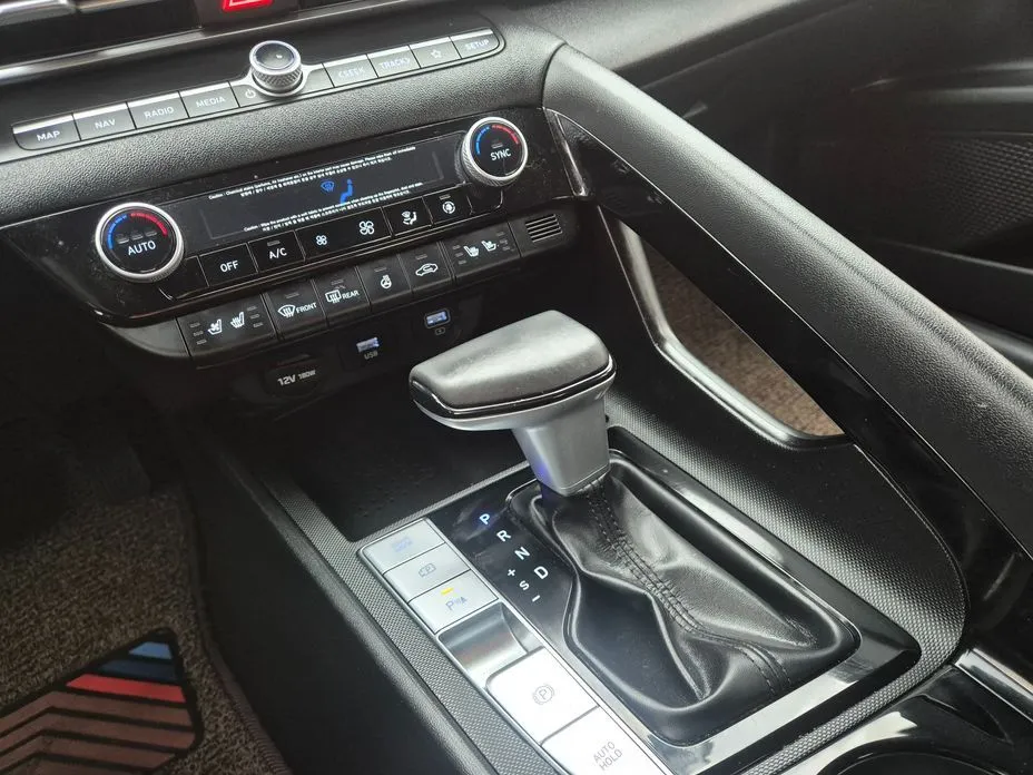 Hyundai AVANTE — фото 3