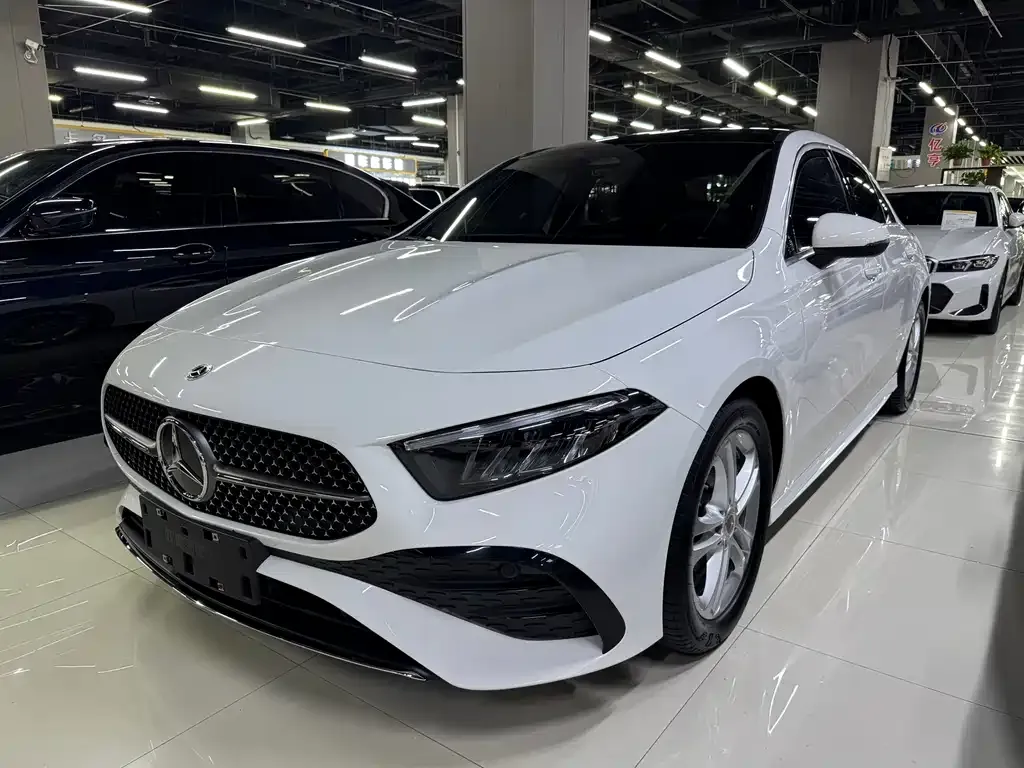 Mercedes-Benz A-Class — фото 1