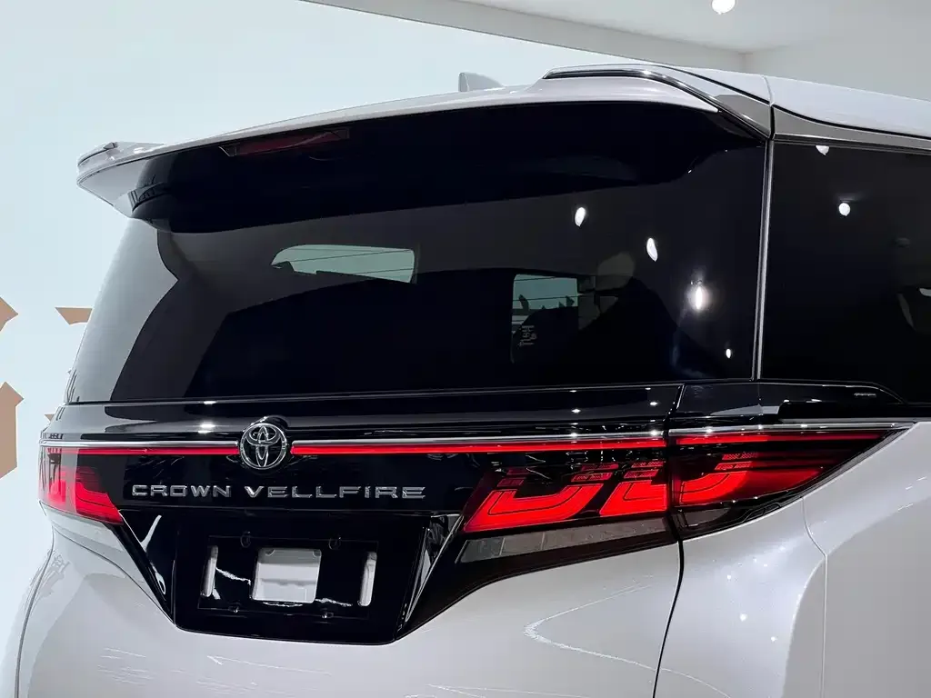Toyota Vellfire — фото 5