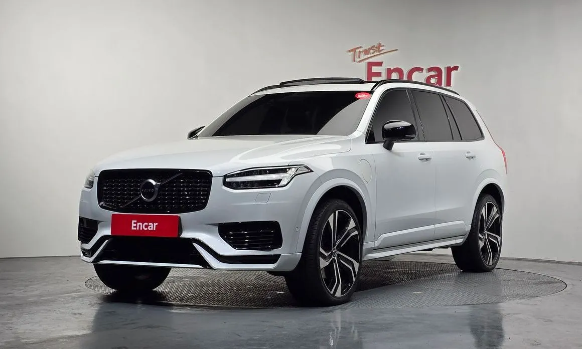 Volvo XC90 — фото 1