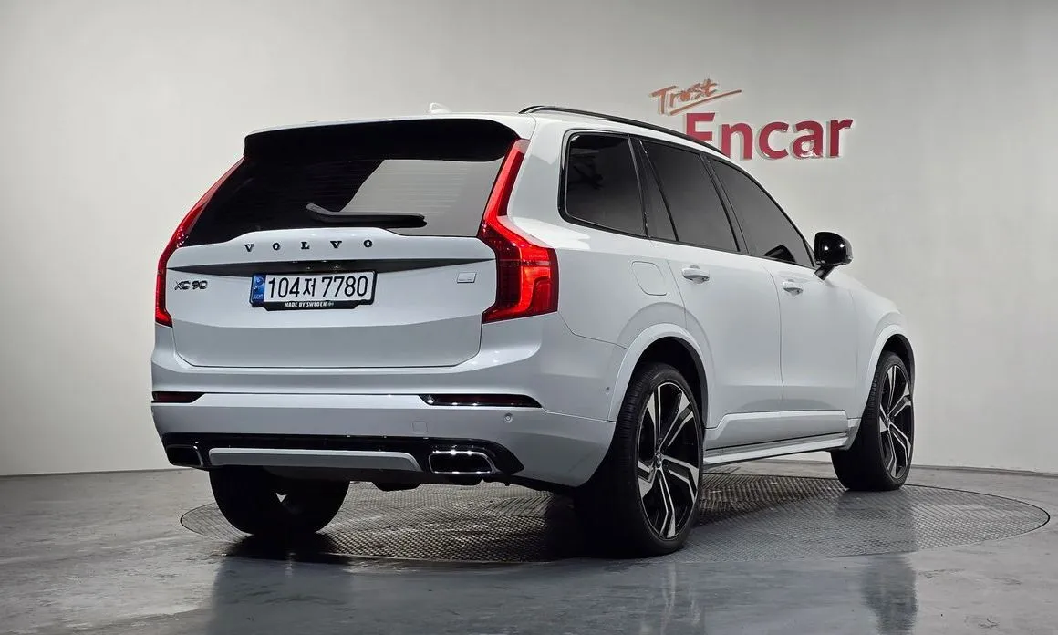 Volvo XC90 — фото 5