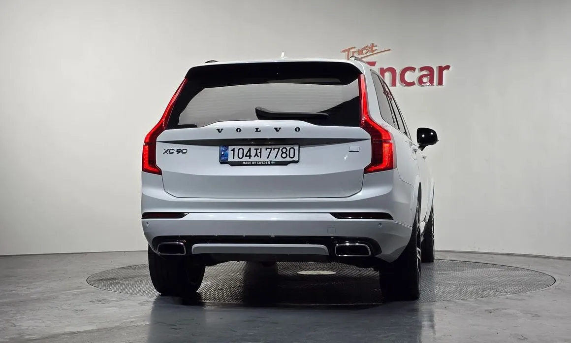 Volvo XC90 — фото 4