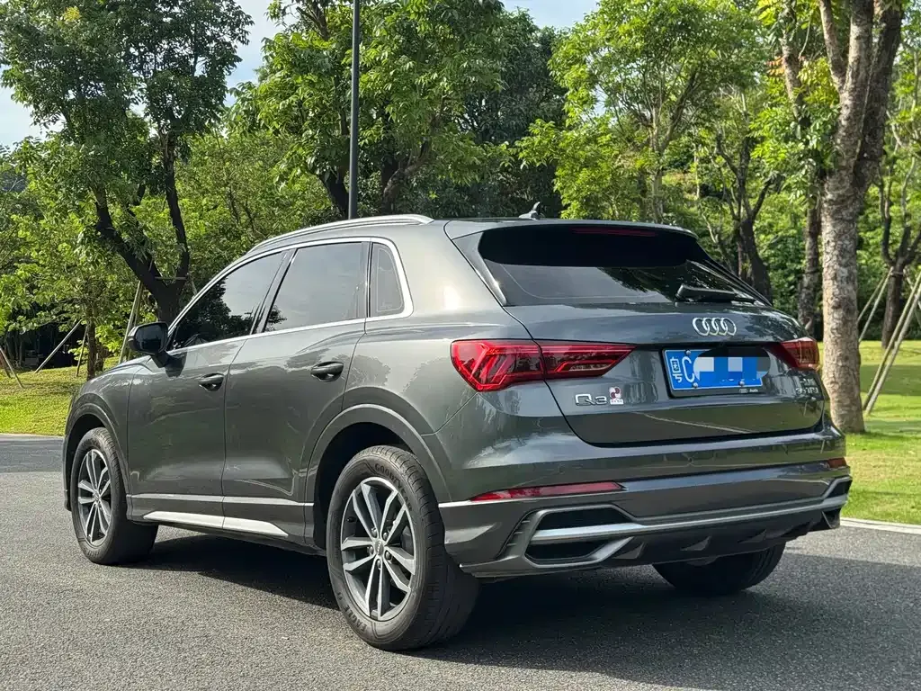 Audi Q3 — фото 8