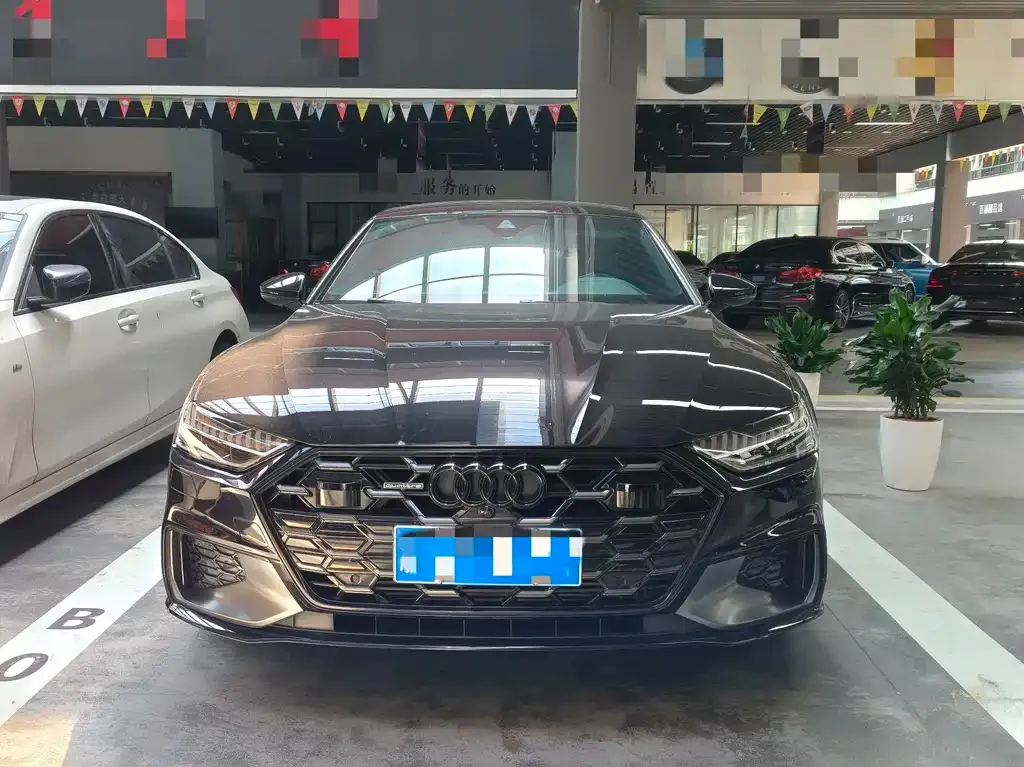 Audi A7L — фото 2